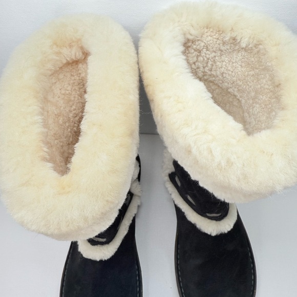 UGG AUSTRALIA BLACK SHEEPSKIN - Picture 6 of 10